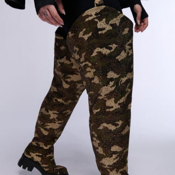 AZALEA WANG " COWGIRL CRUSIN " RHINESTONE CAMO FLATFORM CHAP BOOT - Picture 6 of 11